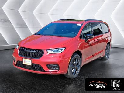 New 2026 Chrysler Pacifica Limited