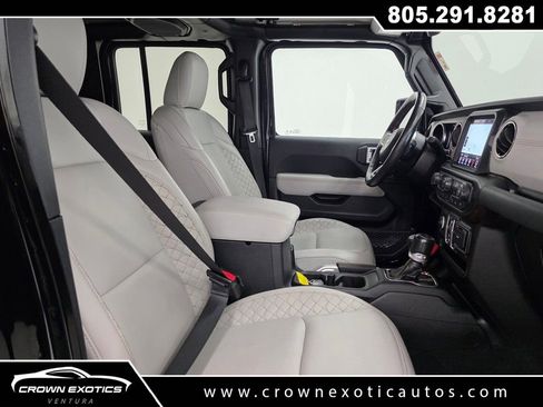 Certified 2021 Jeep Gladiator Overland image 11