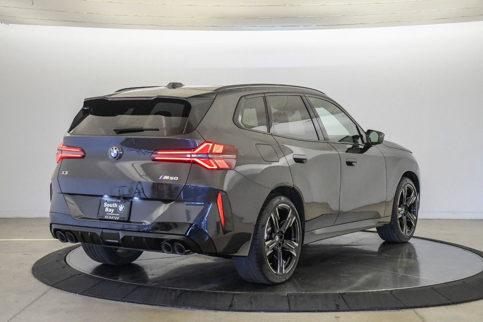 Used 2025 BMW X3 M50 AWD/4WD image 4