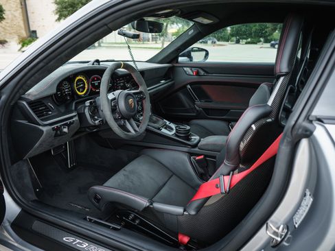 Used 2025 Porsche 911 GT3 RS RWD image 35