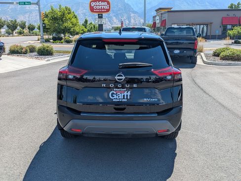 Used 2023 Nissan Rogue SV AWD/4WD image 7