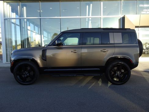 Used 2021 Land Rover Defender 110 X-Dynamic HSE image 2