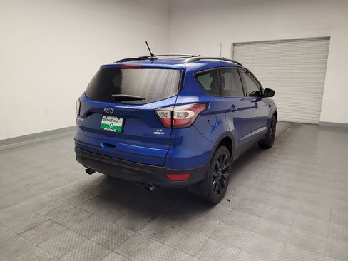 Used 2018 Ford Escape SE w/ SE Sport Appearance Package AWD/4WD image 9