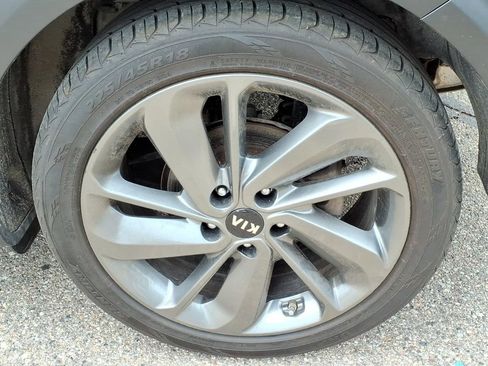 Used 2017 Kia Niro FWD image 7