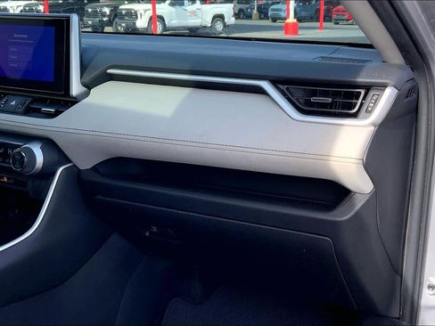 Used 2024 Toyota RAV4 XLE Premium image 19