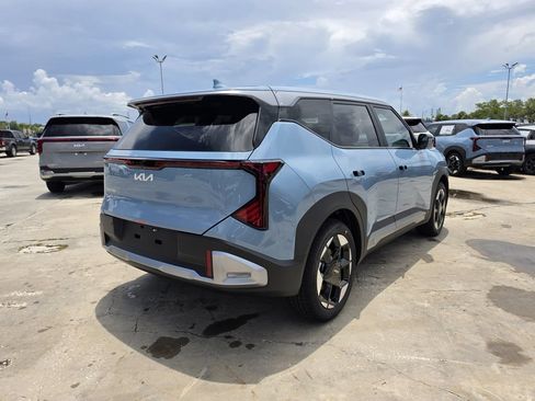 New 2027 Kia Seltos S FWD image 8