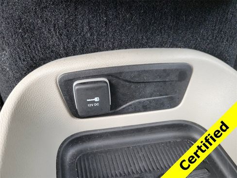 Certified 2024 Chrysler Pacifica Touring-L image 31