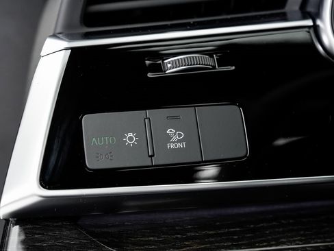 Certified 2025 Audi Q8 Premium Plus w/ Premium Plus Package image 10