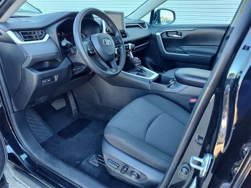 Used 2024 Toyota RAV4 XLE image 2