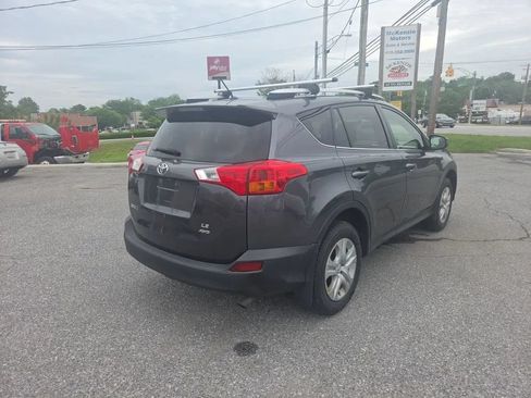 Used 2014 Toyota RAV4 LE w/ Preferred Accessory Package AWD/4WD image 4