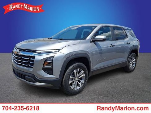 Used 2026 Chevrolet Equinox LT FWD image 1