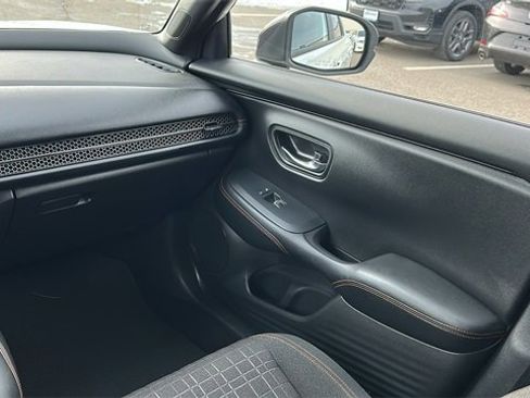 Used 2023 Honda HR-V Sport image 22