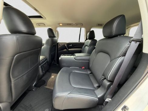 Certified 2023 INFINITI QX80 Premium Select w/ Cargo Package AWD/4WD image 18