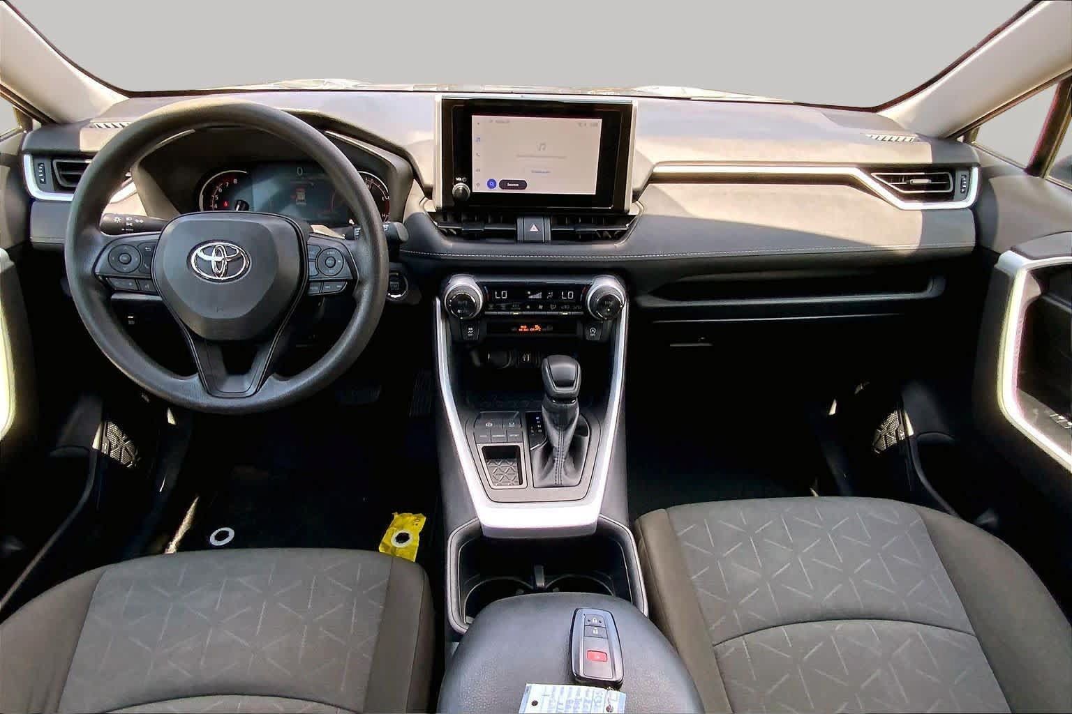 Used 2025 Toyota RAV4 XLE FWD image 16