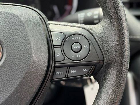 Used 2023 Toyota RAV4 LE image 10