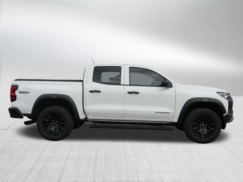 Certified 2024 Chevrolet Colorado Trail Boss w/ Technology Package AWD/4WD image 8