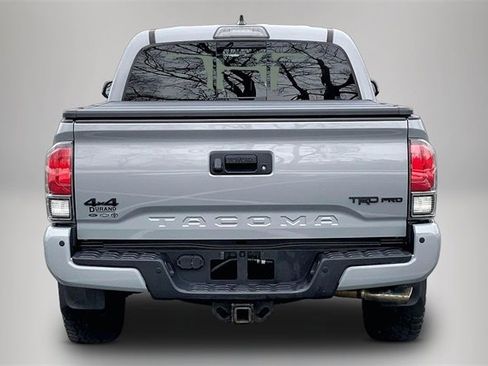 Used 2017 Toyota Tacoma TRD Pro image 4