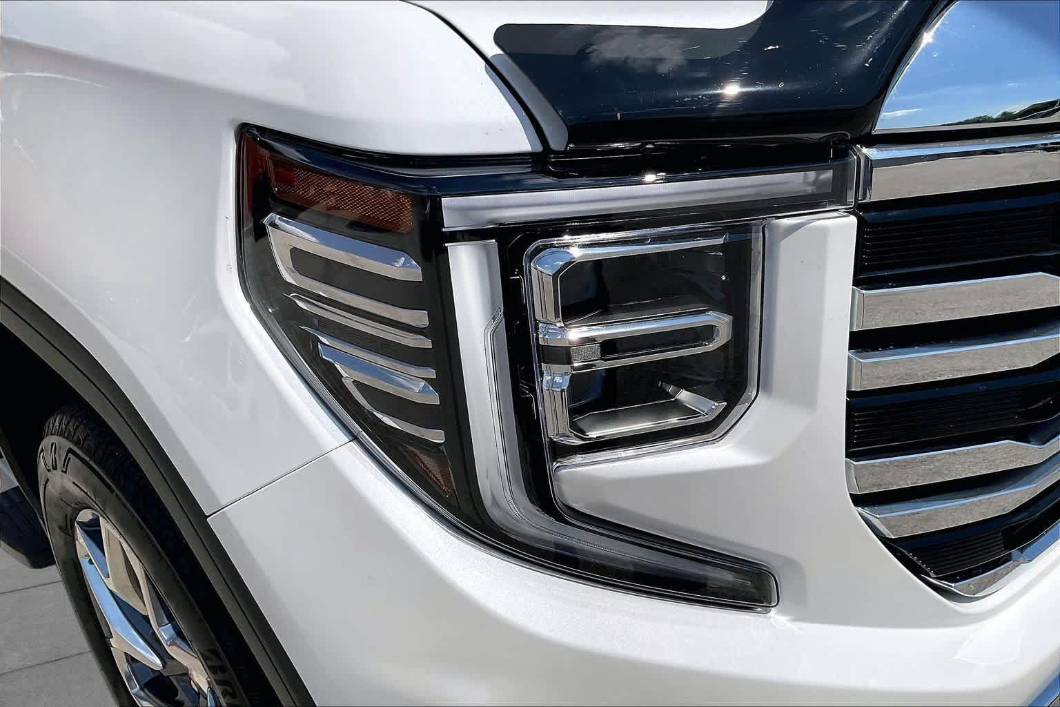 Used 2024 GMC Sierra 1500 SLT RWD image 27
