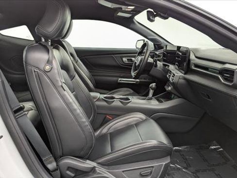 Used 2024 Ford Mustang Premium image 19