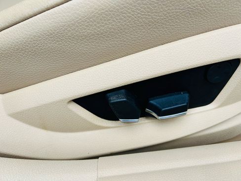 Used 2012 BMW 528i Sedan image 33