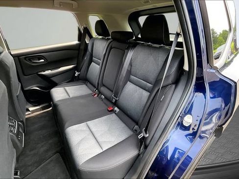 Used 2025 Nissan Rogue SV AWD/4WD image 21