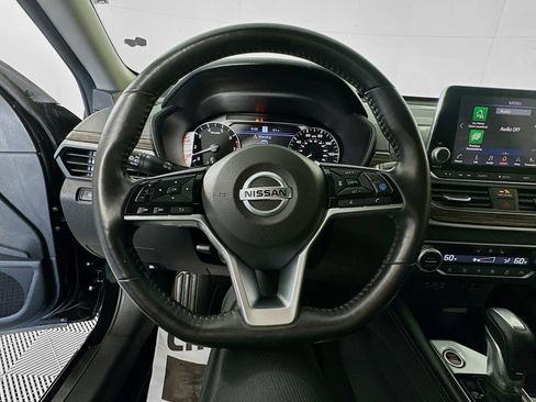 Used 2021 Nissan Altima 2.5 Platinum AWD/4WD image 11