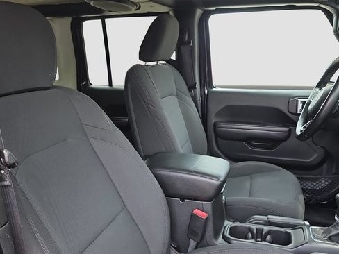 Used 2018 Jeep Wrangler Unlimited Sport S AWD/4WD image 20
