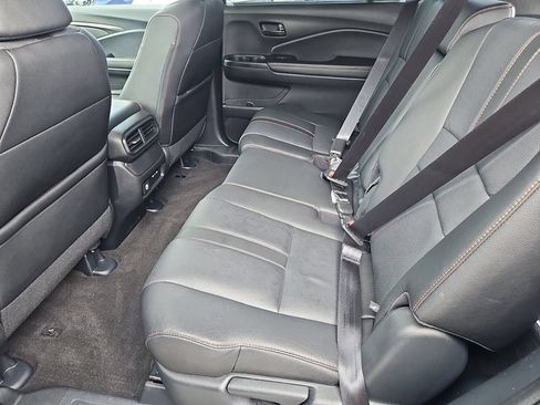 Used 2024 Honda Passport TrailSport image 31