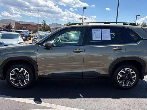 Certified 2025 Subaru Forester Premium AWD/4WD image 6
