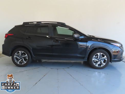 Used 2024 Subaru Crosstrek 2.0i Premium image 2