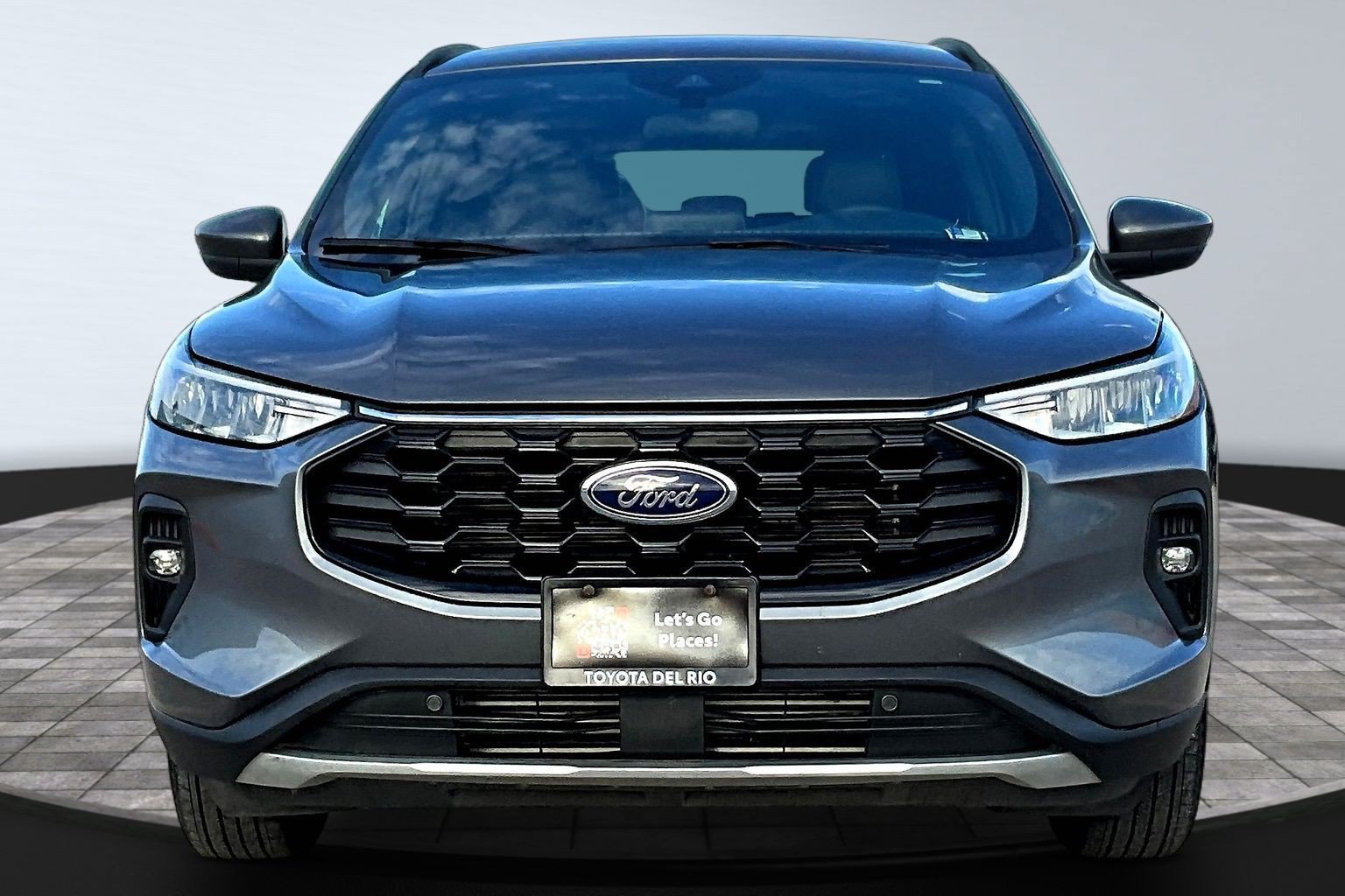 Used 2025 Ford Escape ST-Line Select AWD/4WD image 3