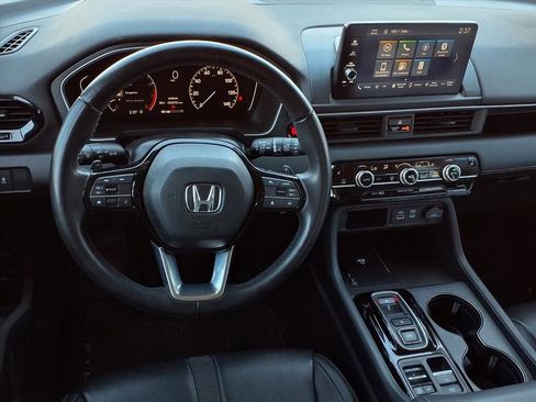 Used 2023 Honda Pilot EX-L image 13