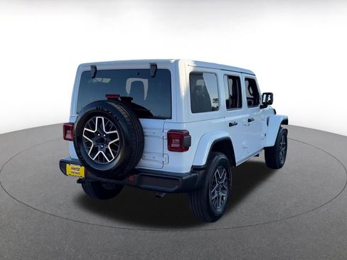 Used 2025 Jeep Wrangler Unlimited Sahara AWD/4WD image 14