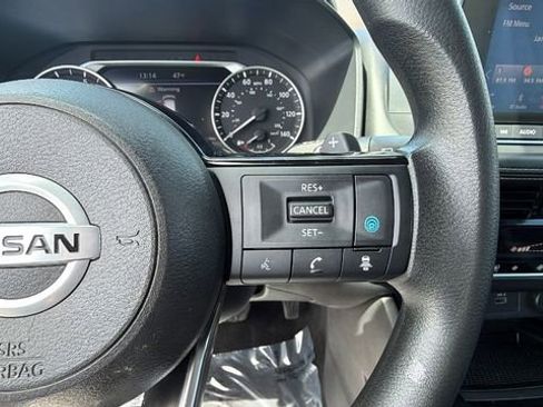 Used 2021 Nissan Rogue SV AWD/4WD image 32