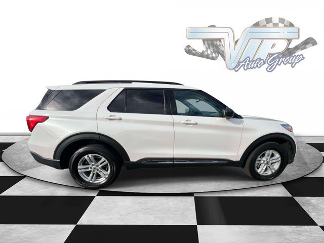 Used 2023 Ford Explorer XLT AWD/4WD image 4