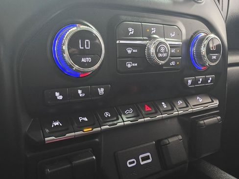 Used 2021 GMC Sierra 1500 AT4 w/ AT4 Value Package AWD/4WD image 22