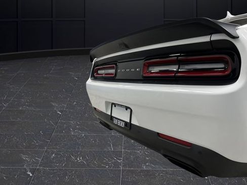 Used 2022 Dodge Challenger SRT Hellcat Redeye image 31