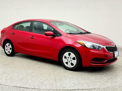 Used 2016 Kia Forte LX image 3