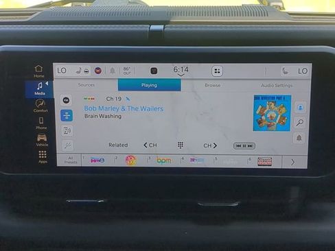 Used 2024 Jeep Wrangler Unlimited Sahara w/ Safety Group image 19