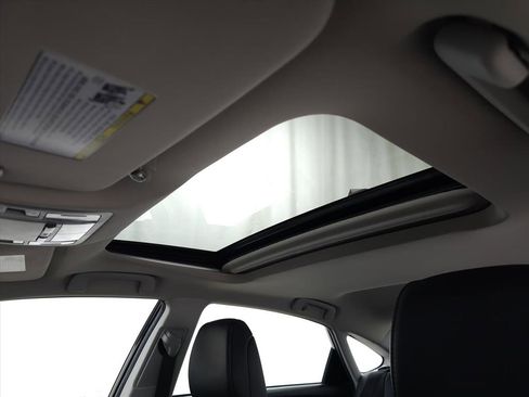 Used 2016 Toyota Avalon Touring image 13