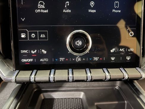 New 2026 GMC Acadia AT4 image 33