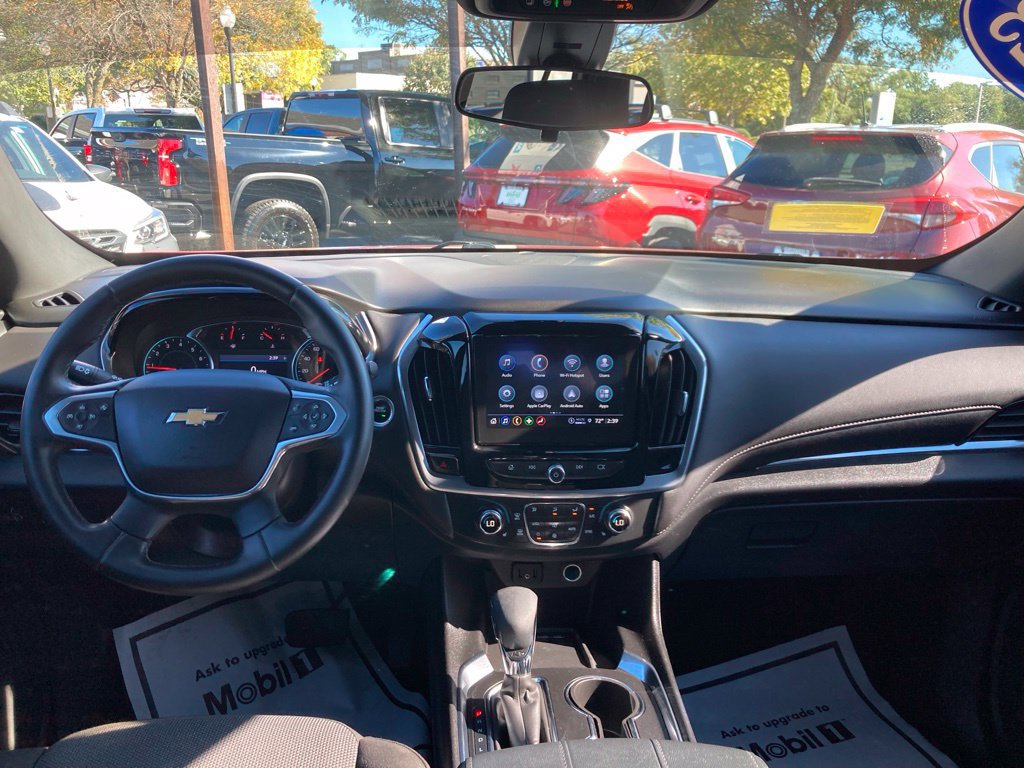 Used 2023 Chevrolet Traverse LT AWD/4WD image 5