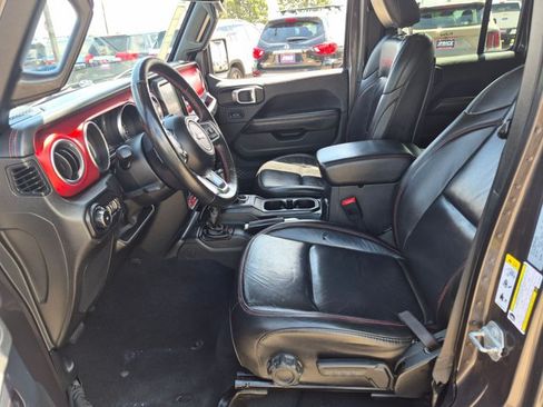 Used 2018 Jeep Wrangler Unlimited Rubicon AWD/4WD image 16