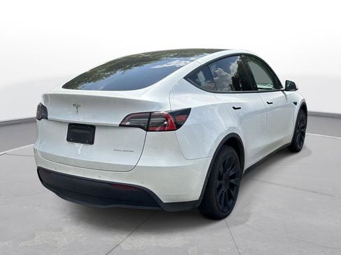 Used 2021 Tesla Model Y Long Range AWD/4WD image 6