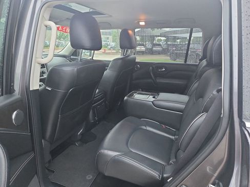 Used 2024 INFINITI QX80 Luxe RWD image 10