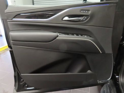 Certified 2024 Cadillac Escalade Sport AWD/4WD image 10