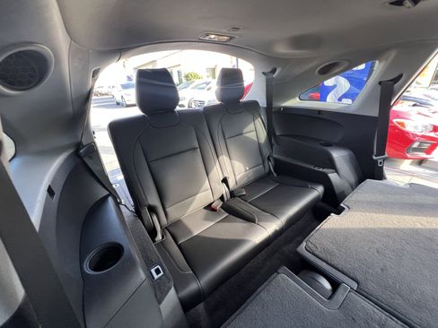 Used 2017 Acura MDX SH-AWD image 40