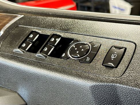 Used 2017 Ford F250 Platinum w/ Platinum Ultimate Package image 17