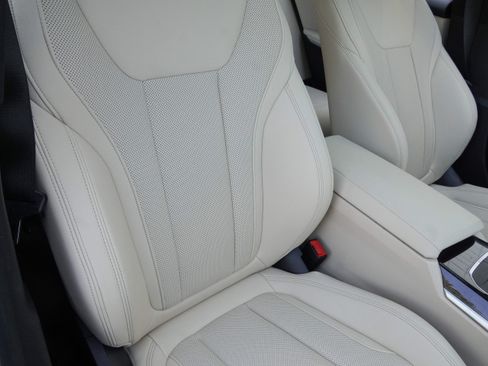 Certified 2024 BMW 330i Sedan RWD image 13
