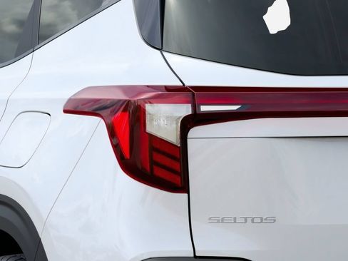 New 2026 Kia Seltos S AWD/4WD image 11